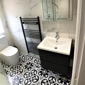 Mr & Mrs Cutler, Guest Bathroom