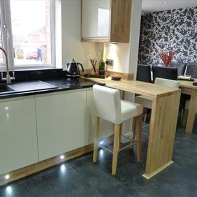 Mr & Mrs Naylor kitchen 2