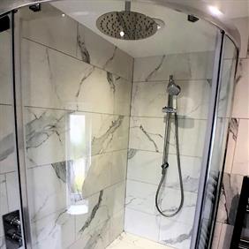 Mr & Mrs Cutler, En-Suite Bathroom