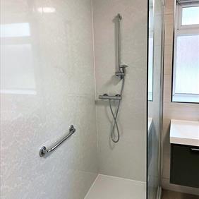 Bathroom Aids - Mr & Mrs Jordan