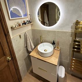 Brass Theme Bathroom - Miss Mitton