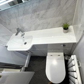 En-Suite Bathroom