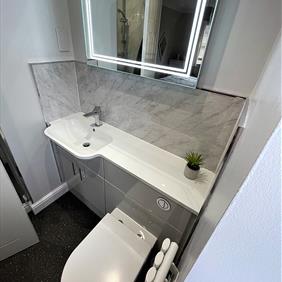 En-Suite Bathroom