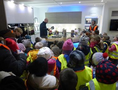 Visit from Hugglescote Primary School - Feb 2016
