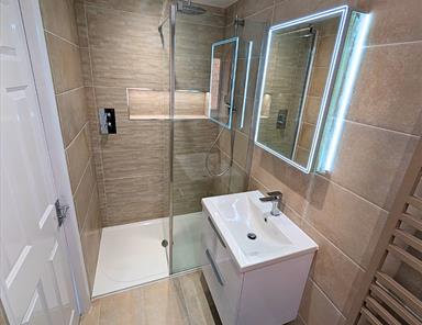 En-Suite Bathroom - Mr & Mrs Heathcote