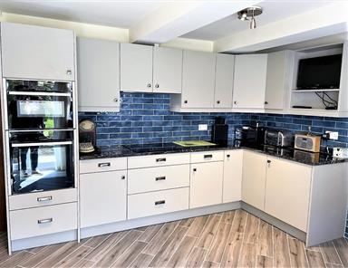 Pebble Matt kitchen - Mr & Mrs Hill