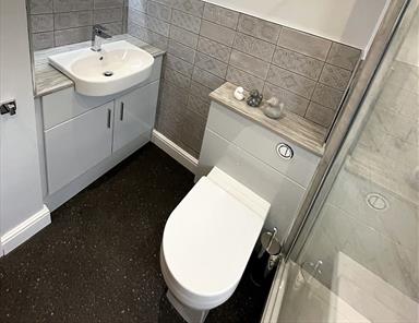 Utopia Grey Gloss Fitted Furniture - Wet Wall Panels